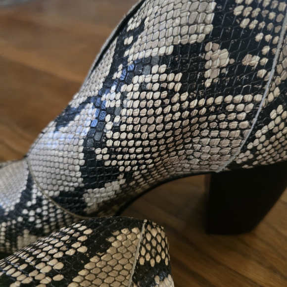Lucky Brand Black and White Snakeskin Heeled Boots - Picture 5 of 6